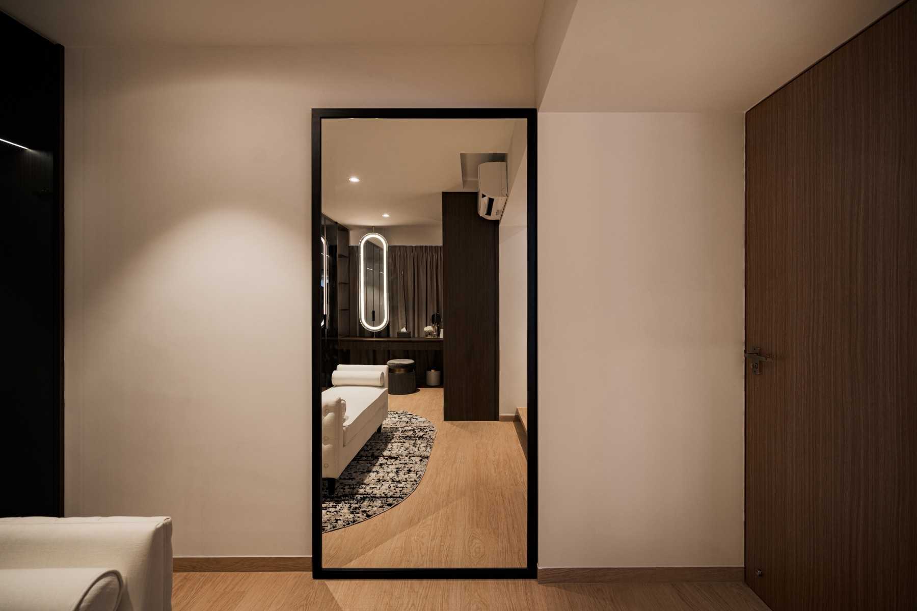 Contemporary Bathroom with Shower Screen and Bathroom Sinks