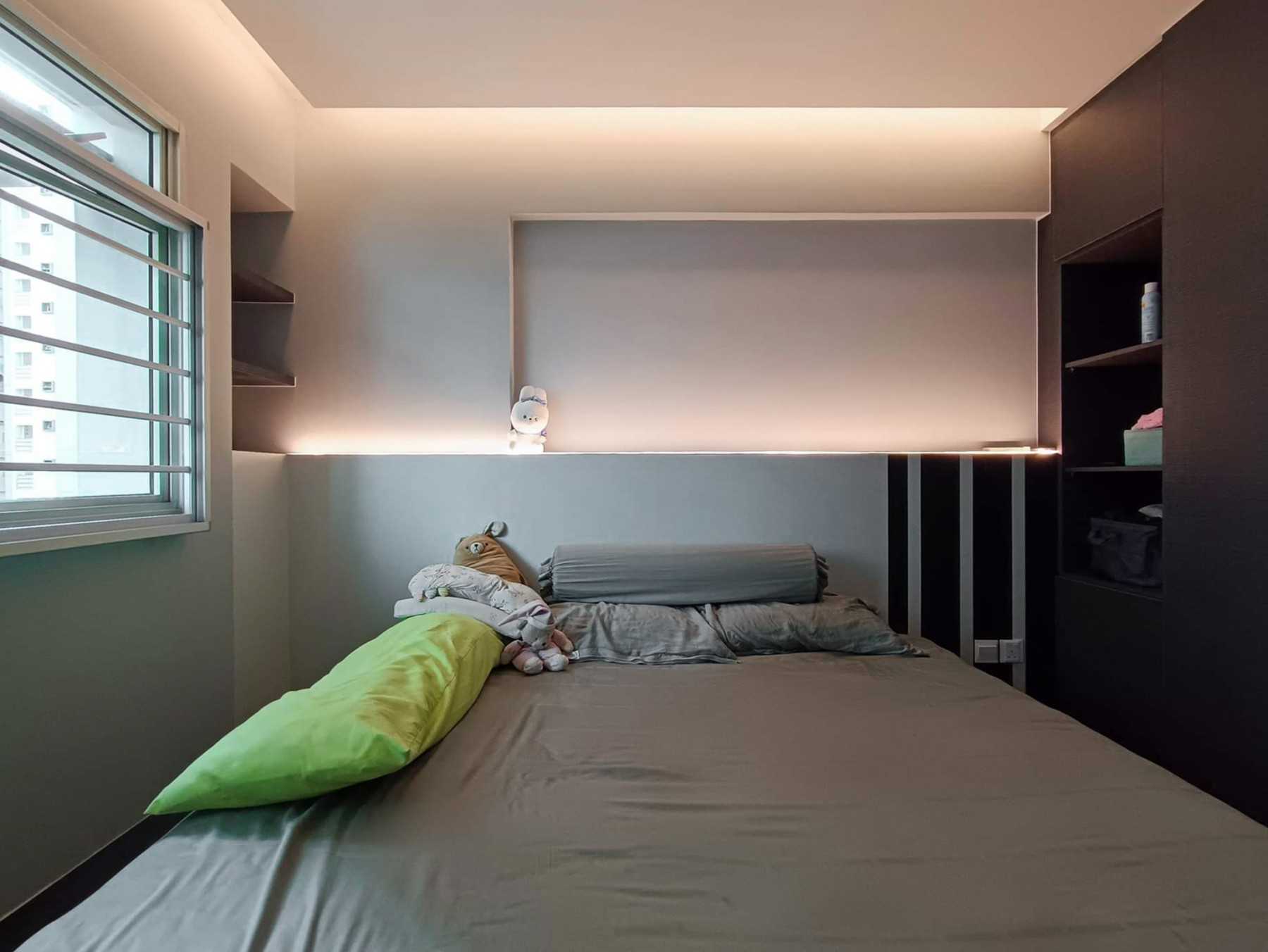 Modern Bedroom with Built-in Bed and Window Grille