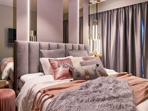 Modern Bedroom at Rivercove