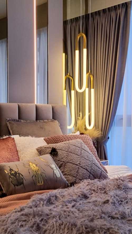 Modern Bedroom at Rivercove