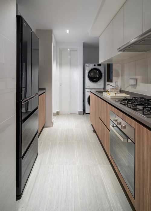 Modern Kitchen at Rivercove III