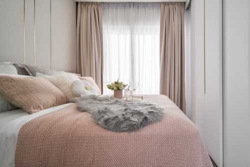 Modern Bedroom at Forest Woods