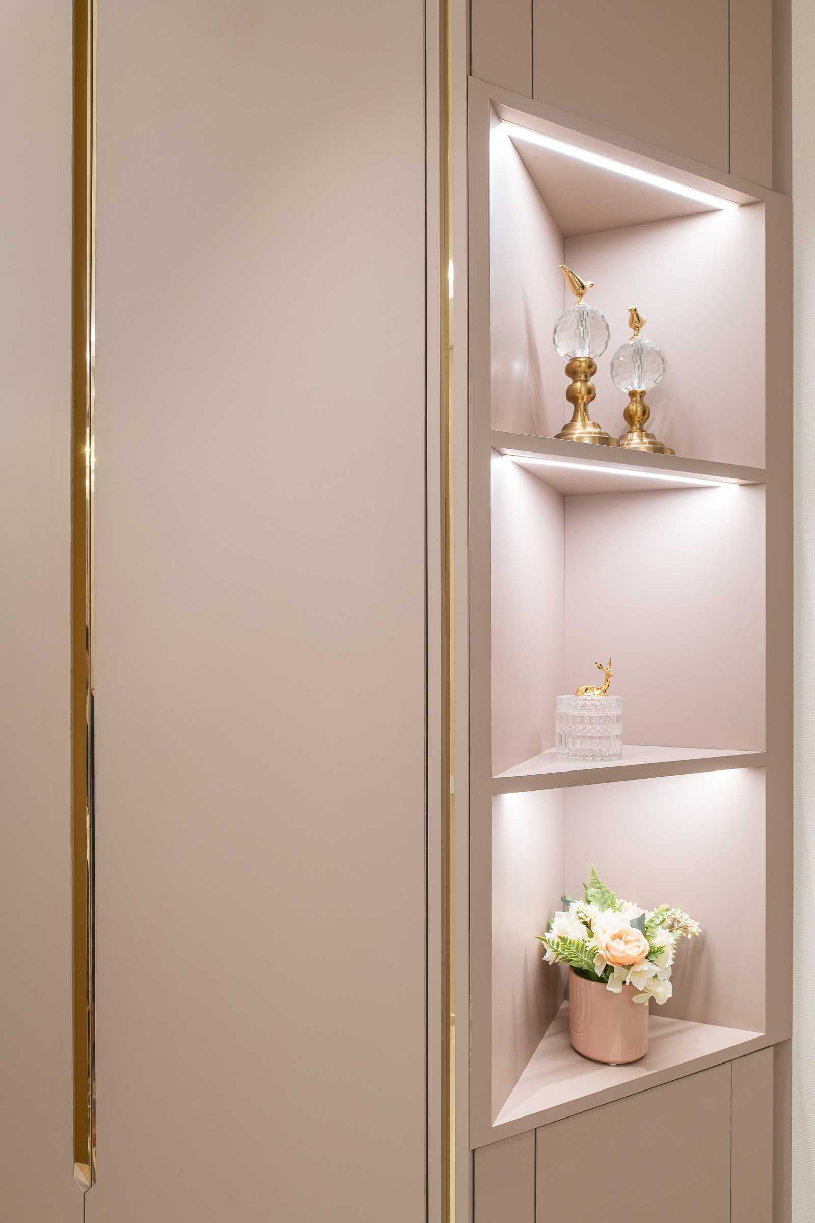 Modern Entryway with Mirror and Shoe Rack