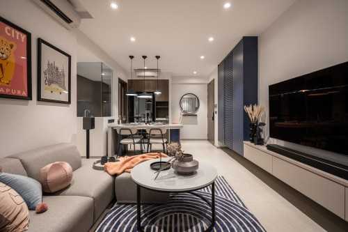 Modern Living Room at Inz Residence II