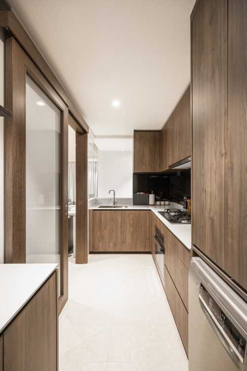 Modern Kitchen at Inz Residence II