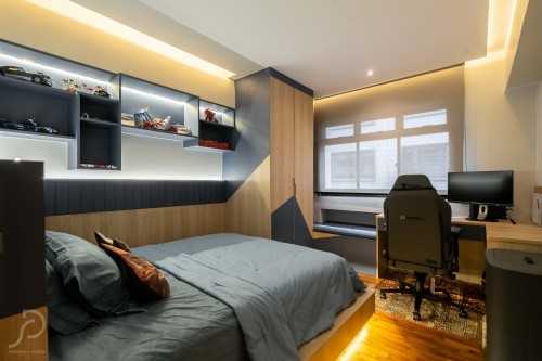 Modern Home Office at Toa Payoh | Toa Payoh Heights