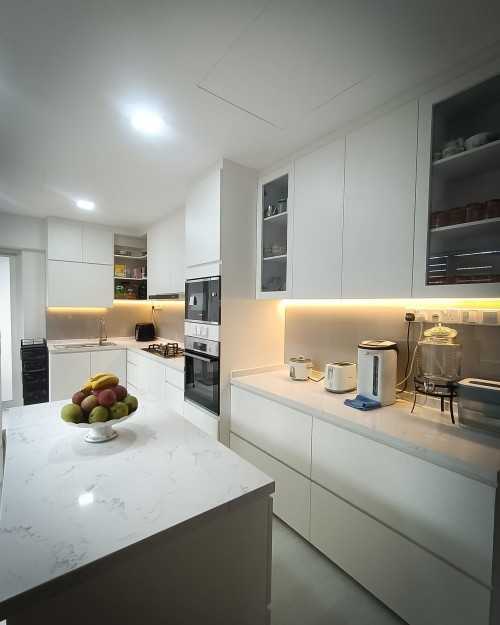 Minimalist Kitchen at Kew Drive