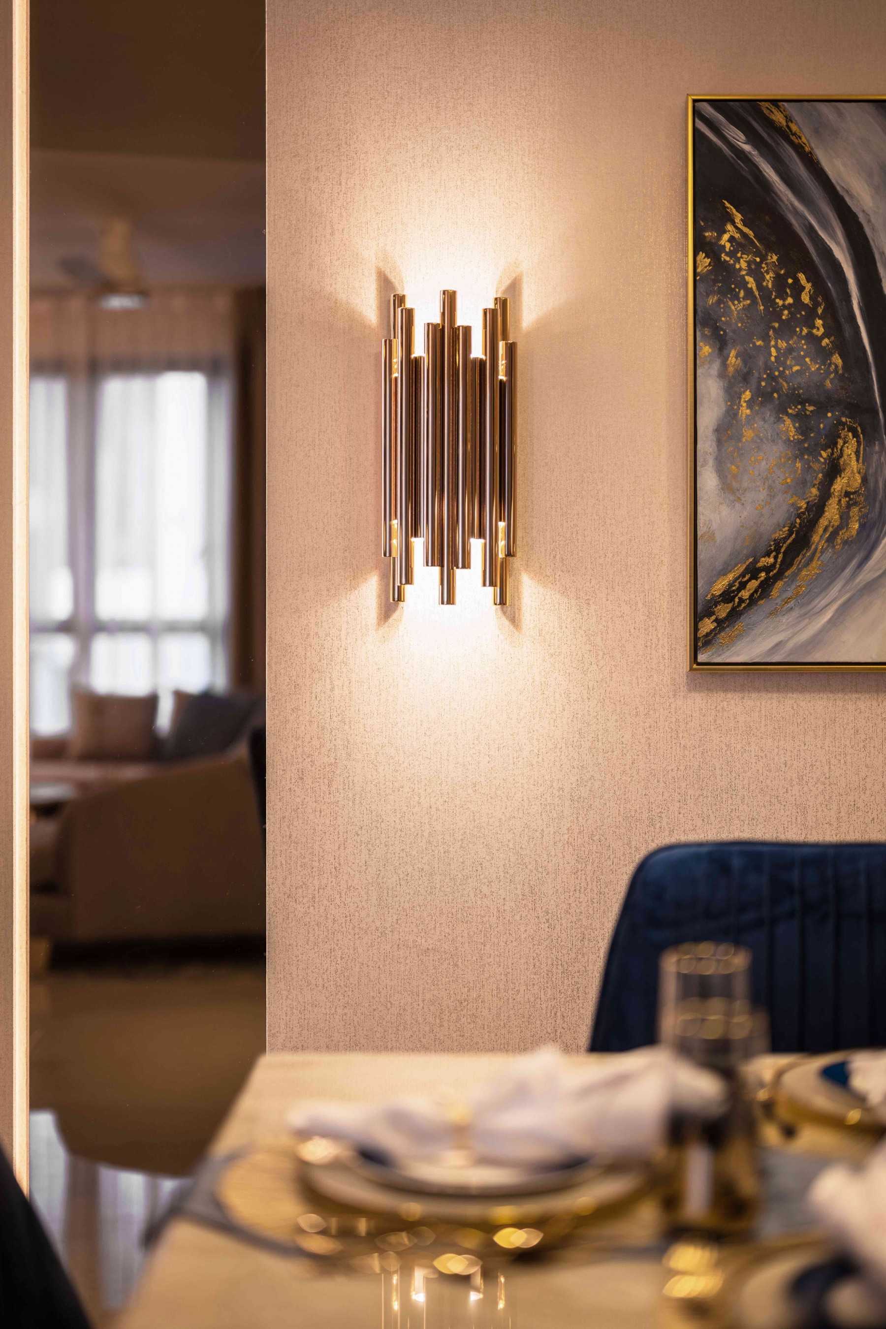 Modern Dining Room with Dining Table and Dining Chairs