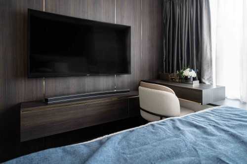 Modern Bedroom at City View II