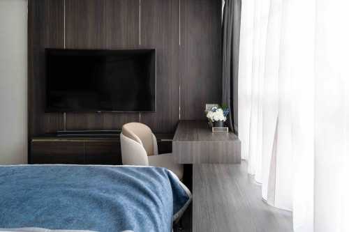 Modern Bedroom at City View II
