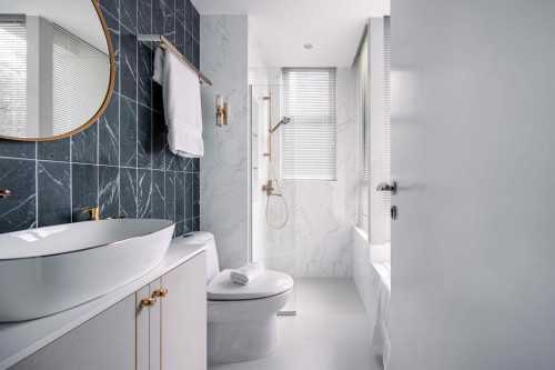 Modern Bathroom at Kovan Melody