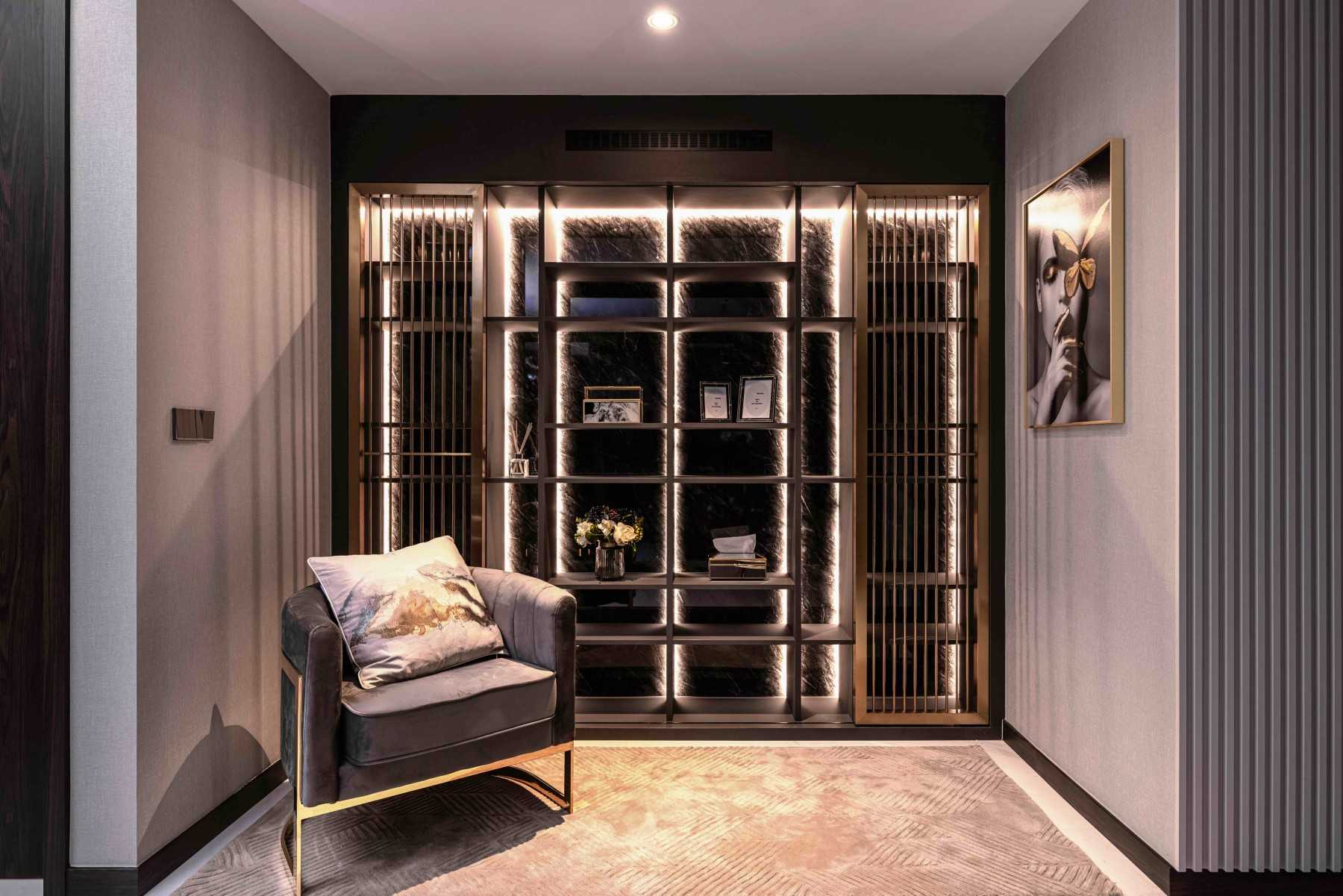 Modern Entryway with Mirror and Seating Bench