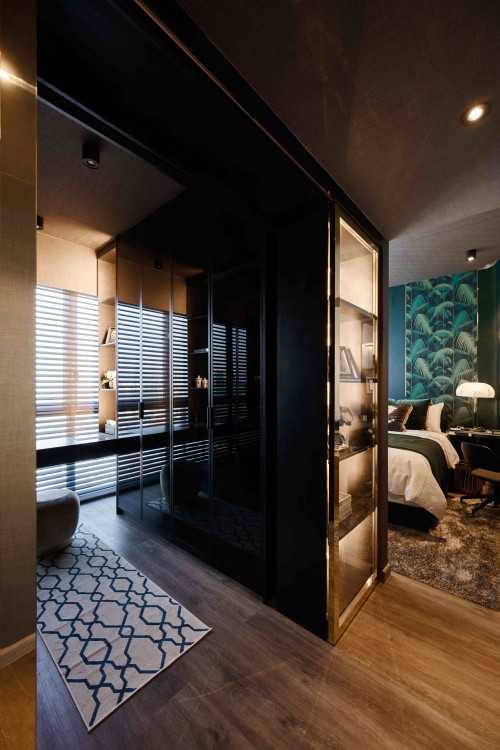 Eclectic Walk-in Wardrobe at Botanique @ Bartley