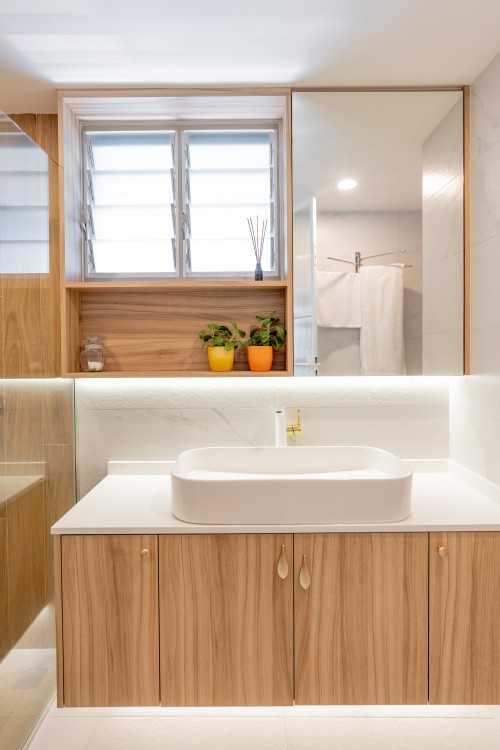 Minimalist Bathroom at Strathmore Avenue