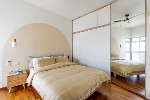 Minimalist Bedroom at Strathmore Avenue