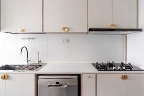 Minimalist Kitchen at Strathmore Avenue