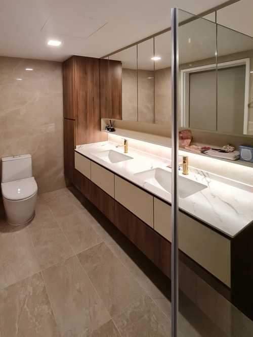 Modern Bathroom at The Interlace