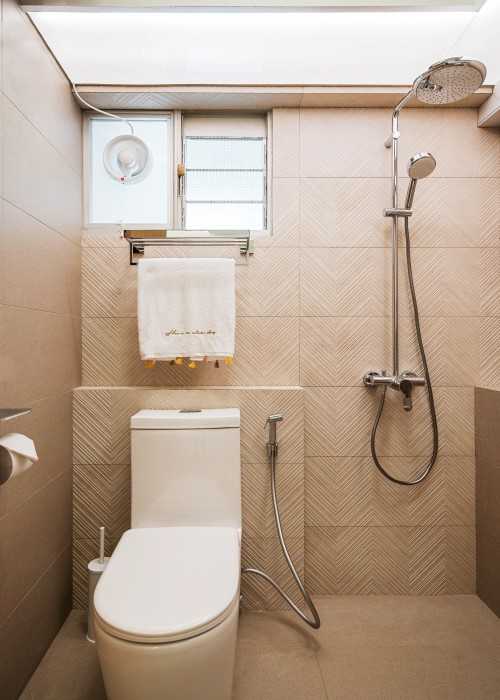 Scandinavian Bathroom at River Vista