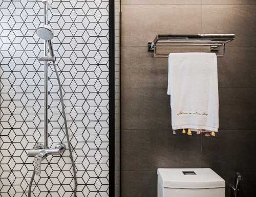 Scandinavian Bathroom at River Vista