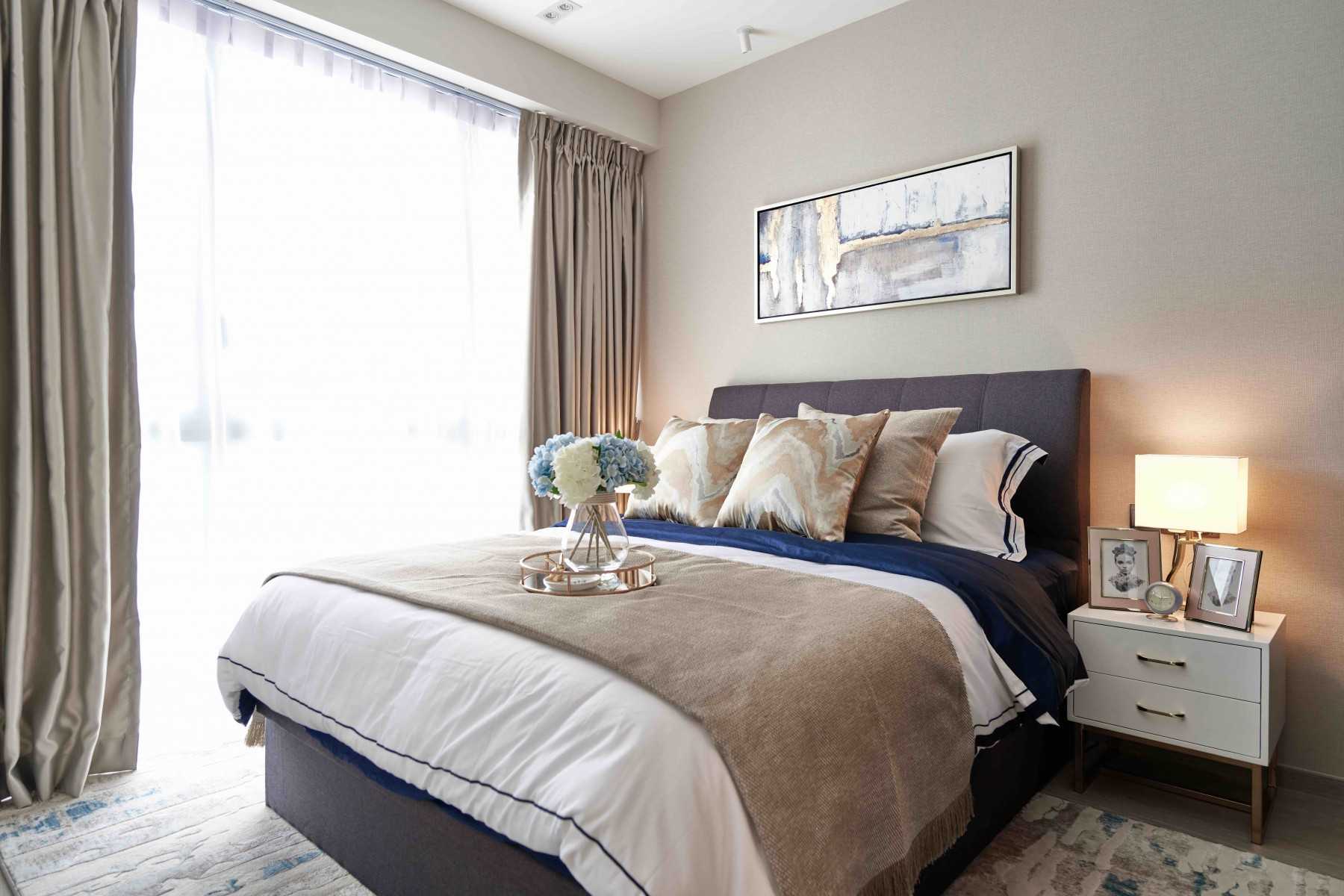 Modern Bedroom with Wardrobe and Sliding Wardrobe