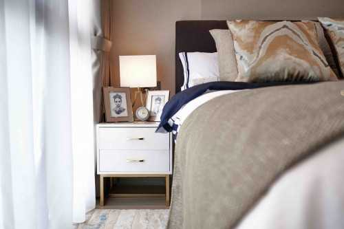 Modern Bedroom at Inz Residence