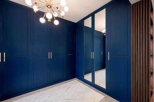 Eclectic Walk-in Wardrobe at Alkaff Vista