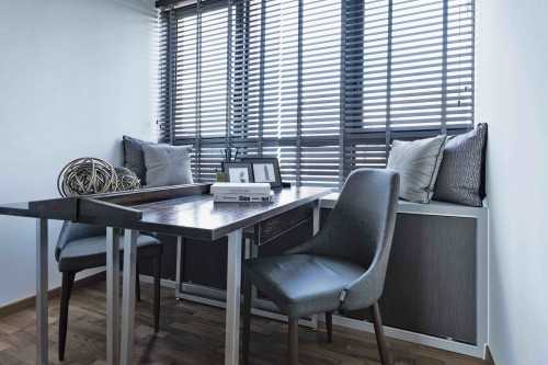 Modern Study at Sims Urban Oasis II