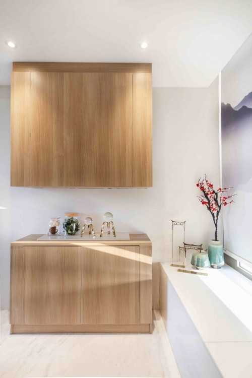 Asian Foyer at One Robin