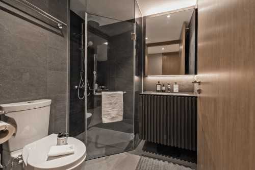Minimalist Bathroom at 80 Kingsford Waterbay
