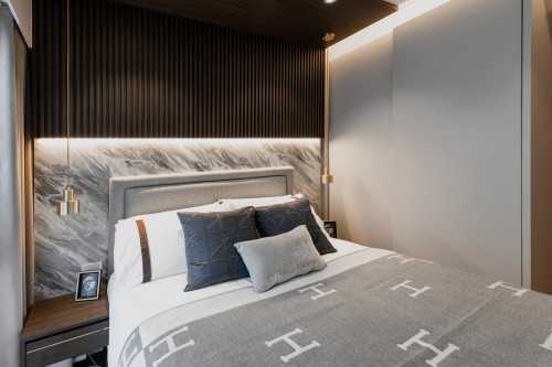Minimalist Bedroom at 80 Kingsford Waterbay