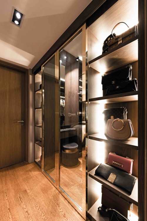 Modern Walk-in Wardrobe at 78 Kingsford Waterbay