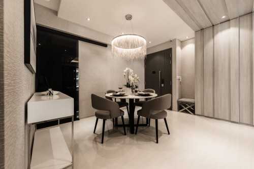 Contemporary Dining Room at Bellewaters