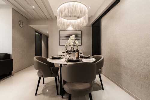 Contemporary Dining Room at Bellewaters