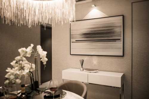 Contemporary Dining Room at Bellewaters