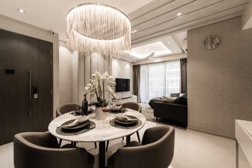 Contemporary Dining Room at Bellewaters