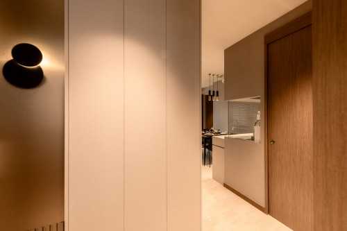 Contemporary Entryway at 68 Kingsford Waterbay