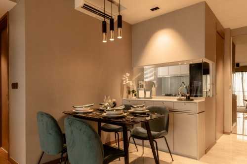 Contemporary Dining Room at 68 Kingsford Waterbay