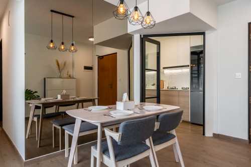 Contemporary Dining Room at Bukit Merah | Havelock View