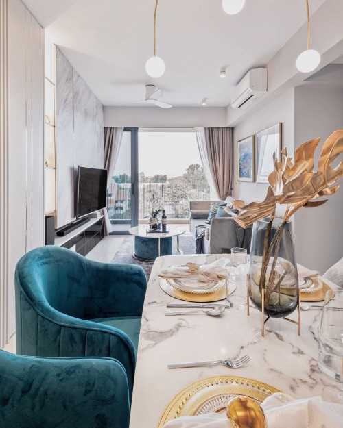Contemporary Dining Room at Hundred Palms