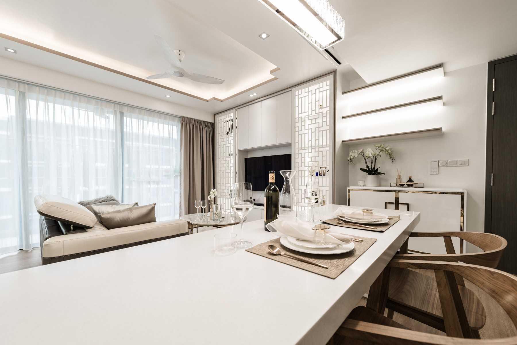 Asian Dining Room with Dining Table and Dining Chairs