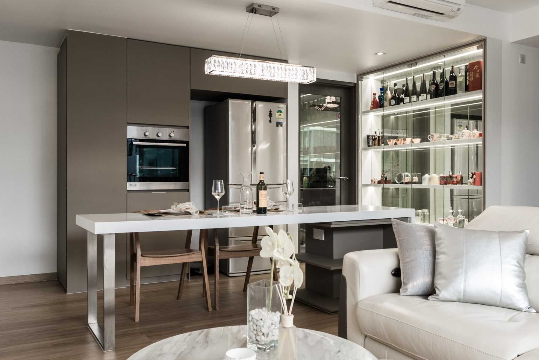 Asian Home Bar with Countertop and Bar Counter