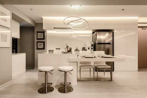 Contemporary Kitchen at Sky Terrace @ Dawson