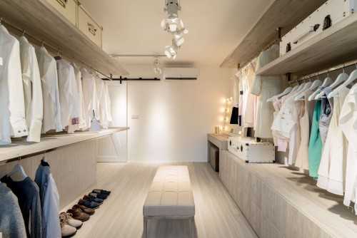 Scandinavian Walk-in Wardrobe at Joo Seng Green