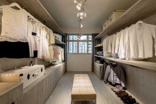 Scandinavian Walk-in Wardrobe at Joo Seng Green