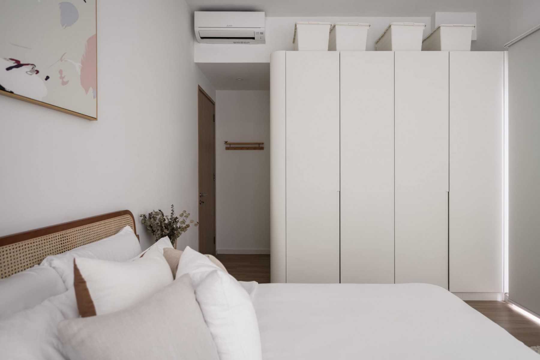 Scandinavian Bedroom with Vinyl Flooring and Wood Flooring