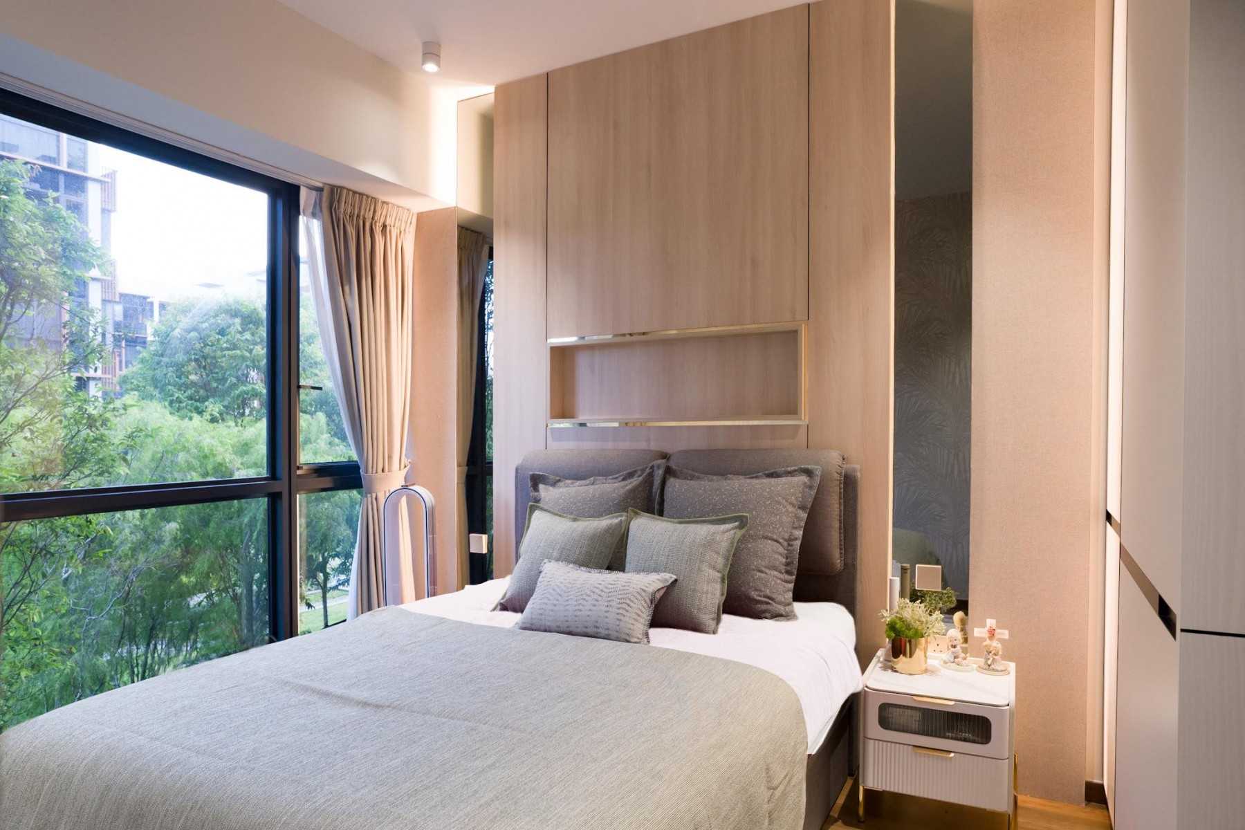 Modern Bedroom with Wardrobe and Sliding Wardrobe