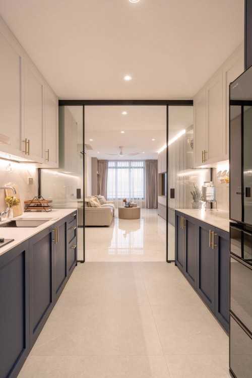 Modern Kitchen at Royale Mansion