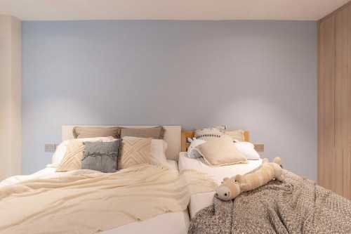Modern Kids Room at Royale Mansion