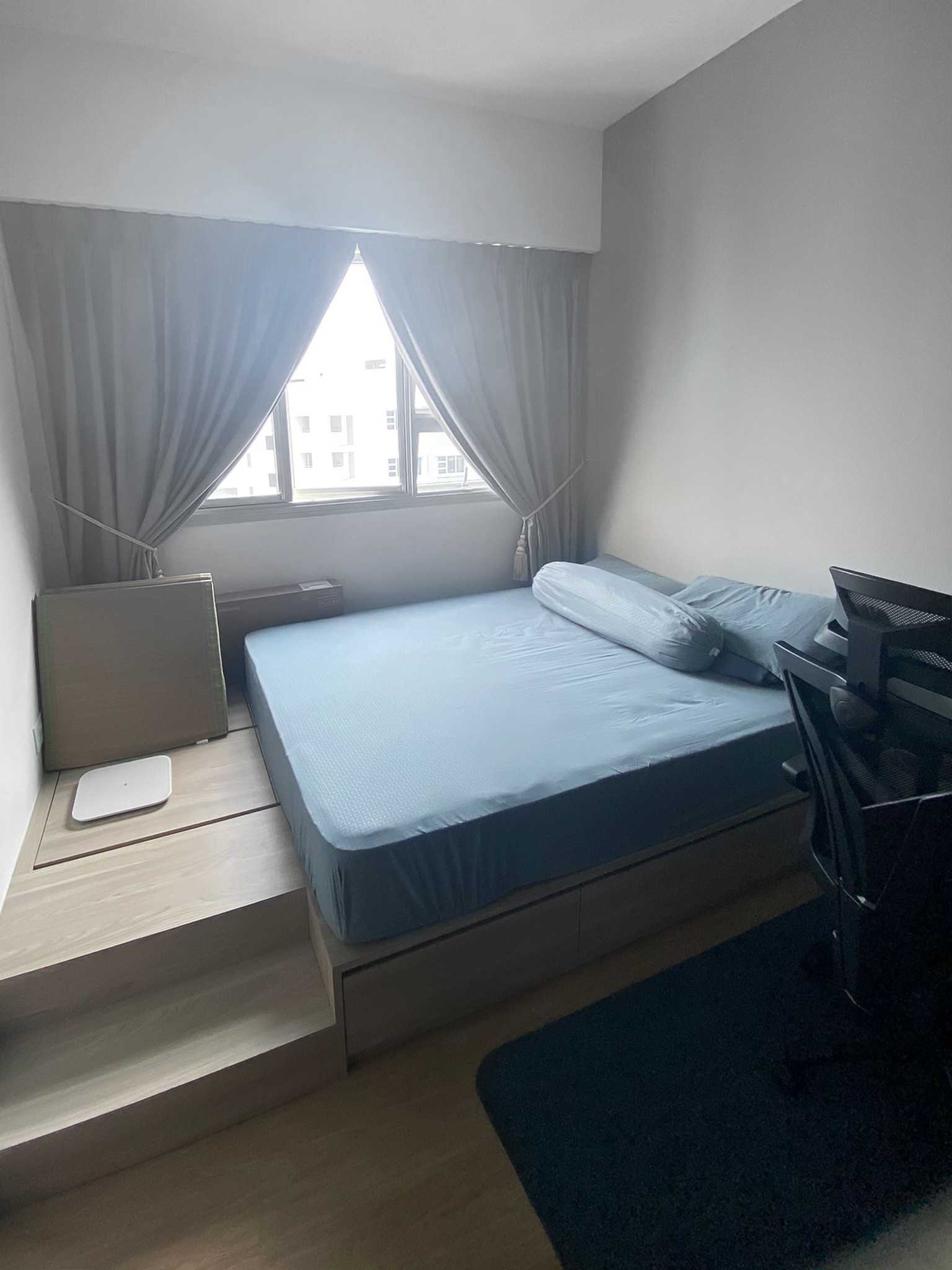 Scandinavian Bedroom with Built-in Bed and Window Grille