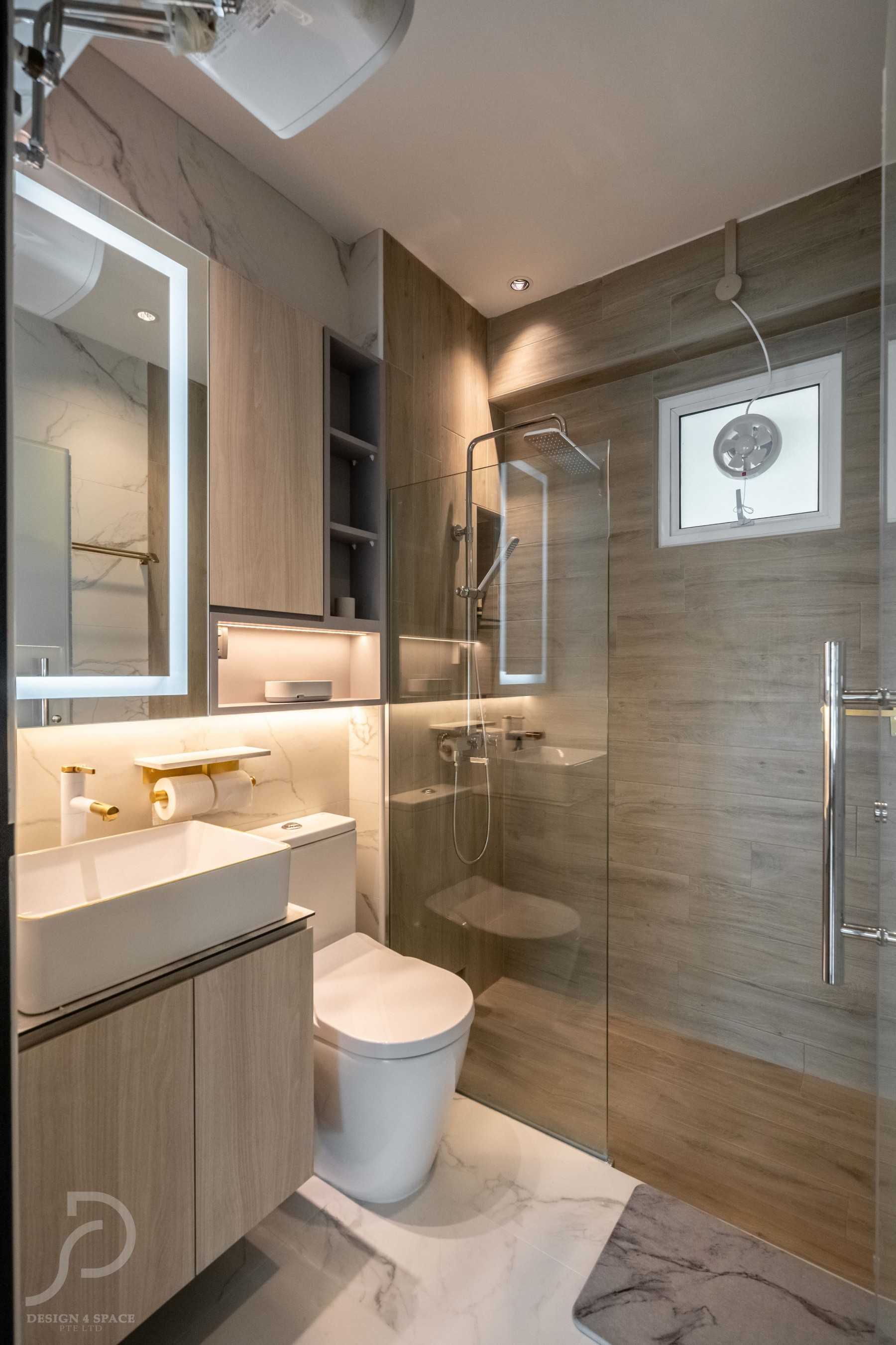 Modern Bathroom with Mirror and Shower Screen